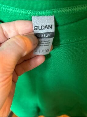Vintage Gildan Green Heavy Blend Crewneck Tee